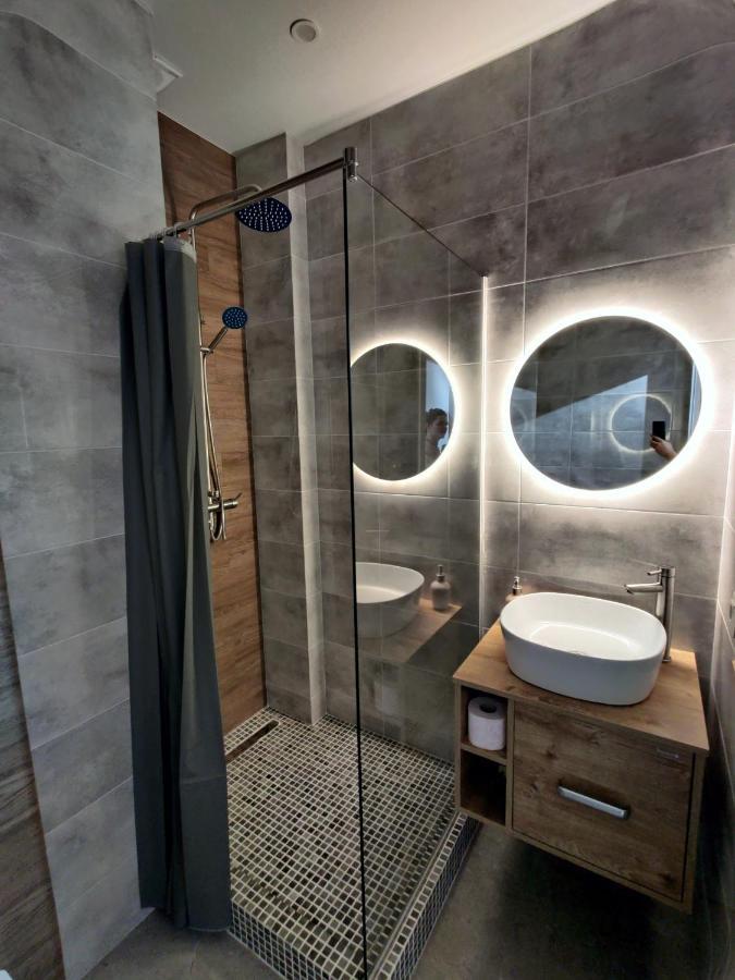 Wood Apartment Odessa Esterno foto